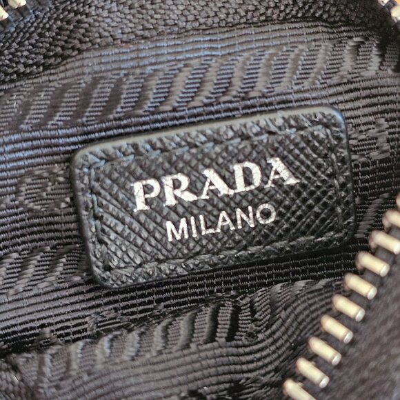 Prada Re-Edition 2005 Black bag strap with silver-tone hardware  with pouch - Picture 4 of 8